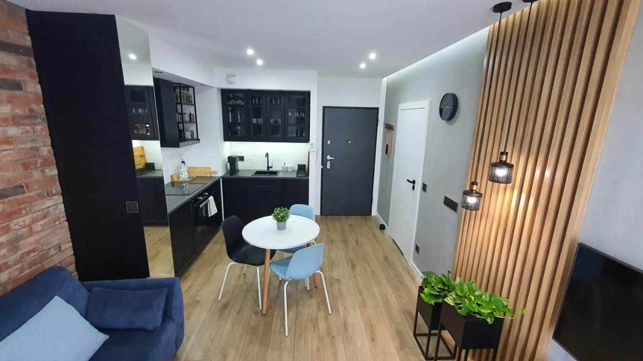 Apartament Midnight Blue Wrocław Buitenkant foto